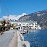 4 Season Lodge