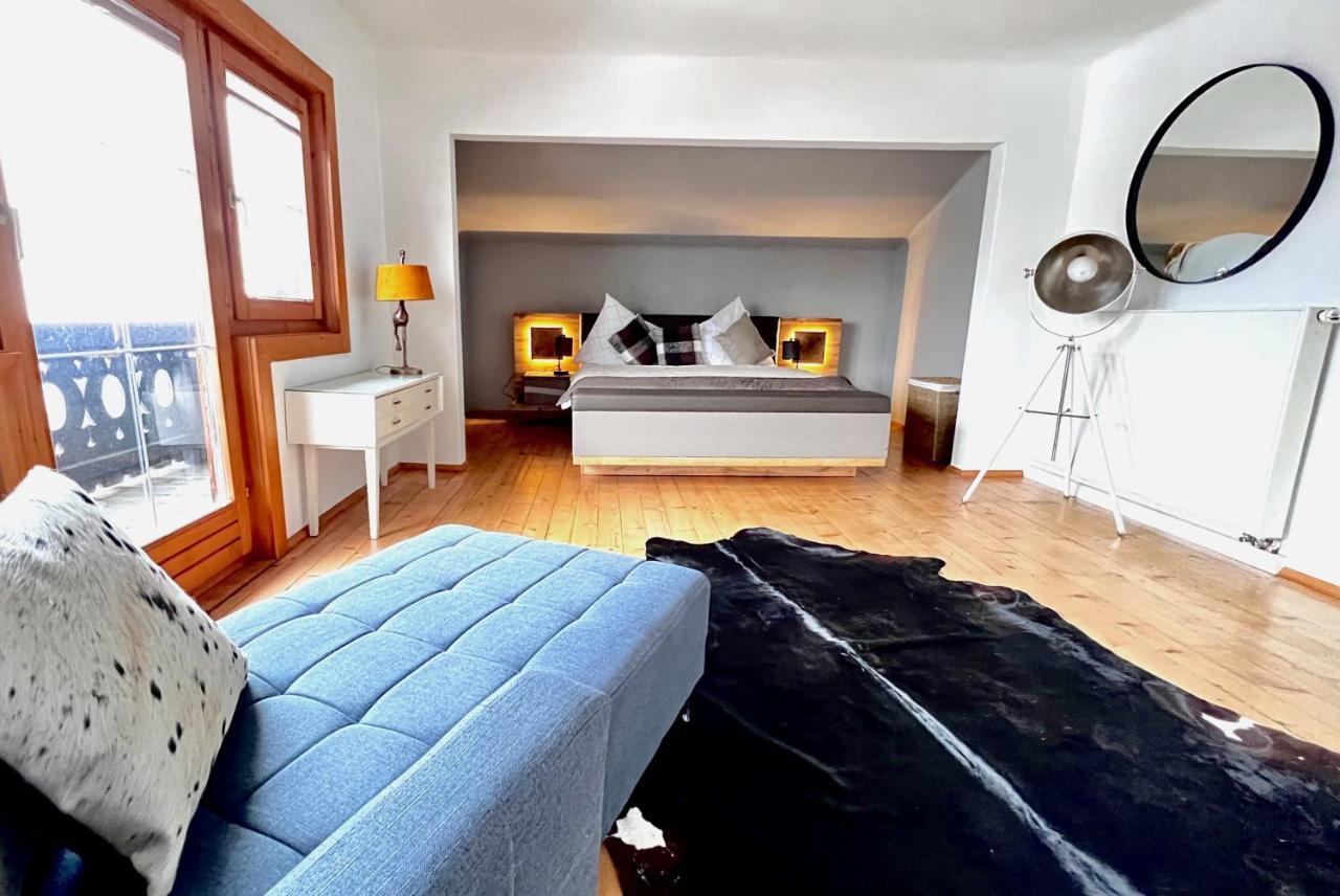 4 Season Chalet